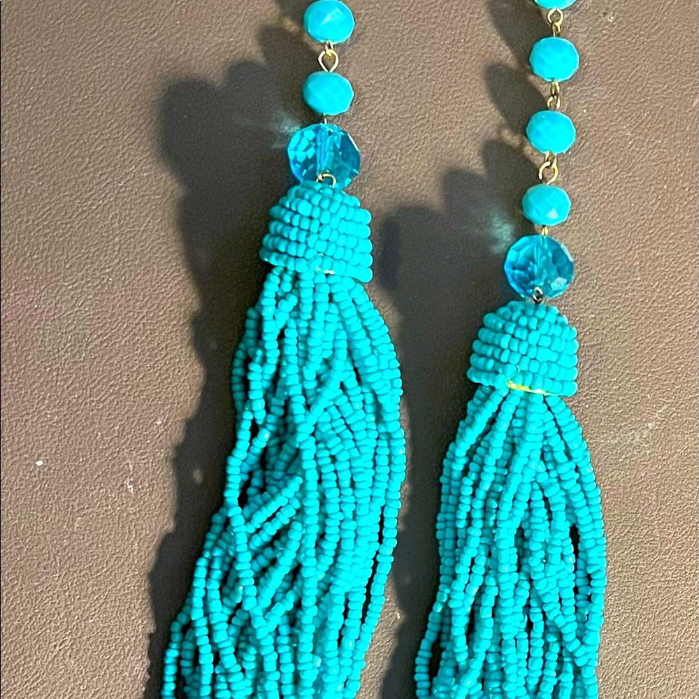 Hand strum sea-bead statement necklace